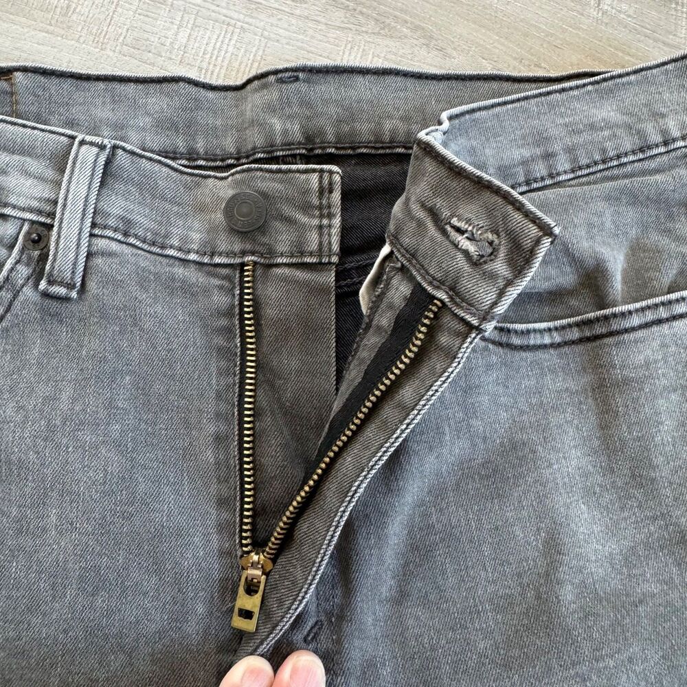 Levi's 510 Skinny Fit Men's Mid Rise Grey Denim Jean, size‎ 34 (A10) - Picture 9 of 13